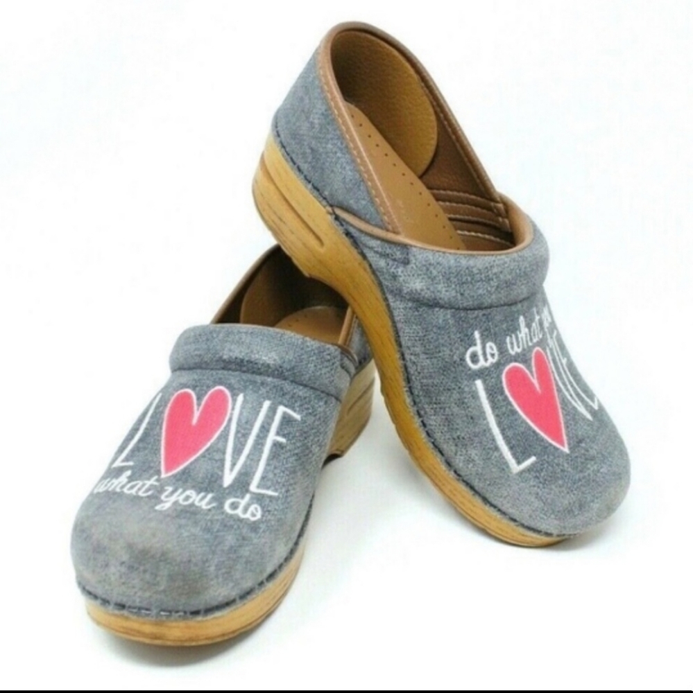 Dansko l Twin Pro Love What You Do Embroidered Clogs